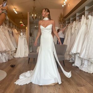 Elegant White Strapless Wedding Gown